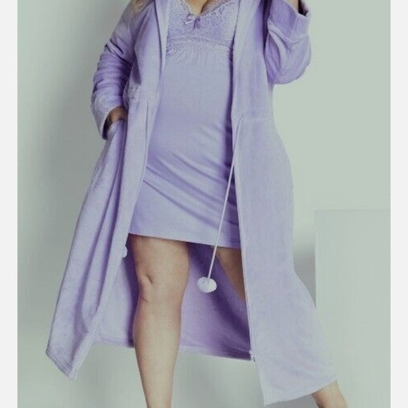 Plus Size Robe Lavender - Picture 3 of 12